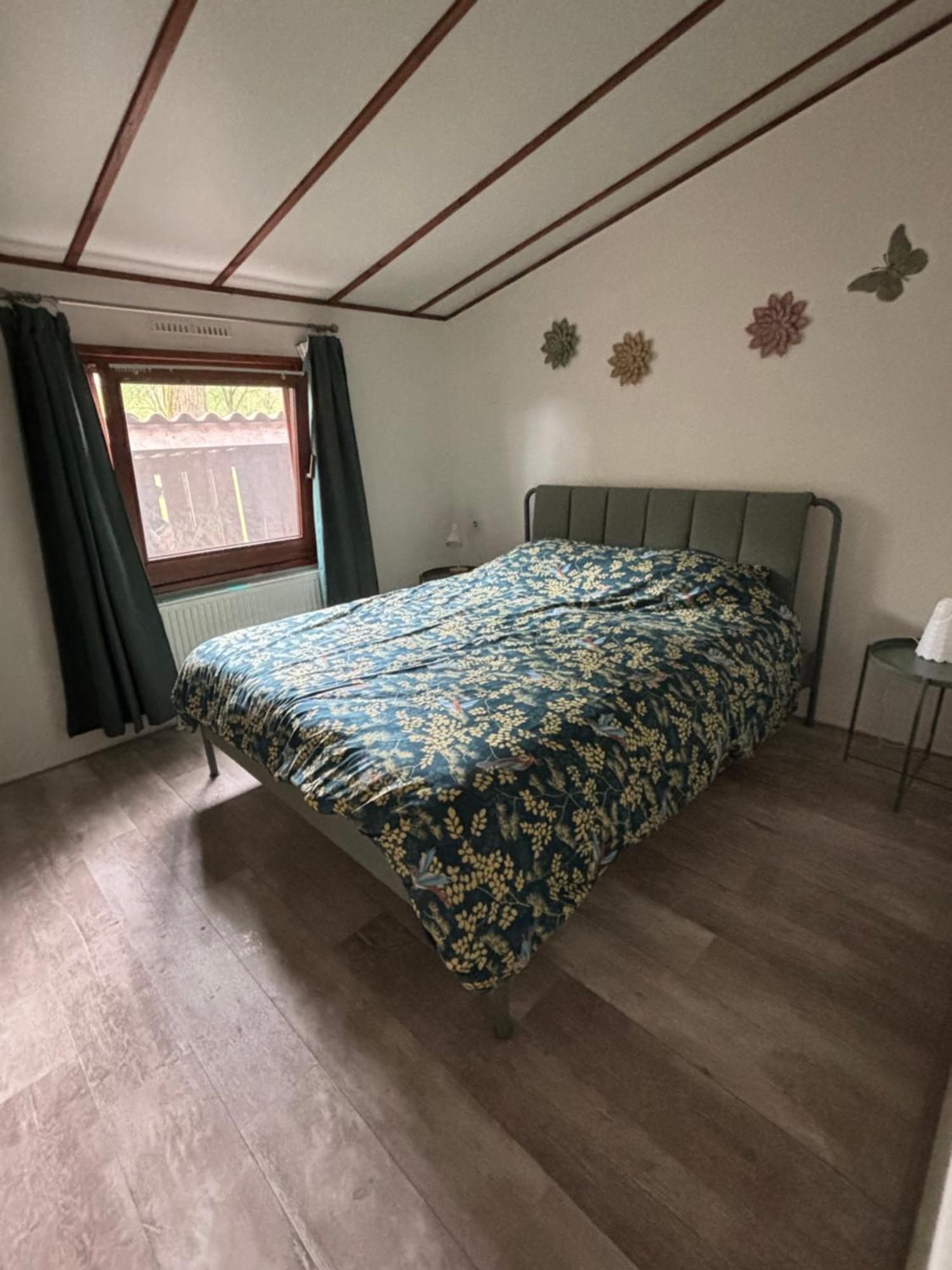 Chalet De Kleine Eekhoorn Lage Mierde Ngoại thất bức ảnh